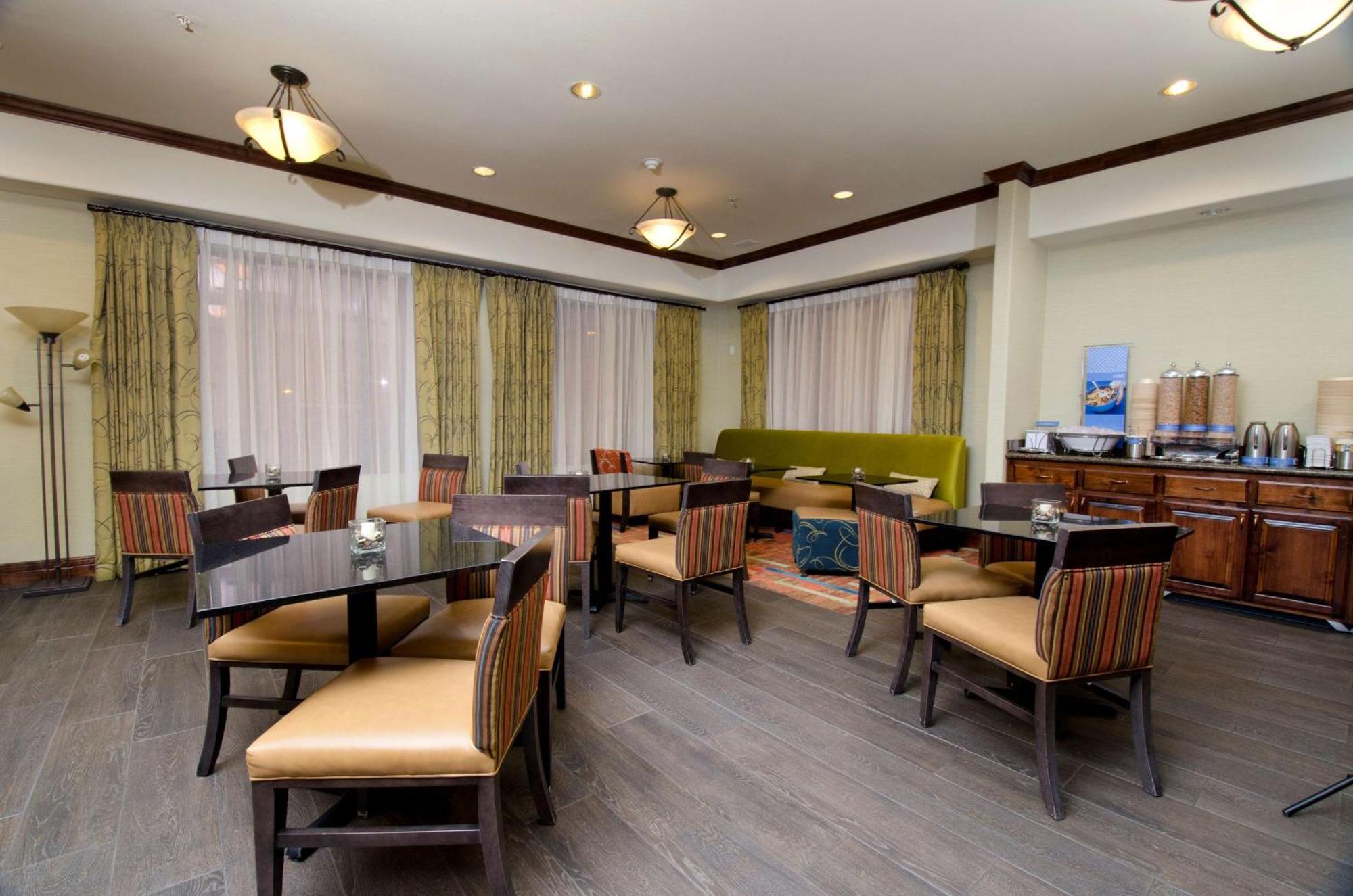 Hotel Hampton & Gallup